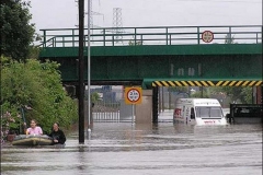 K800_flood_on_kilnhurst_road_470x3650
